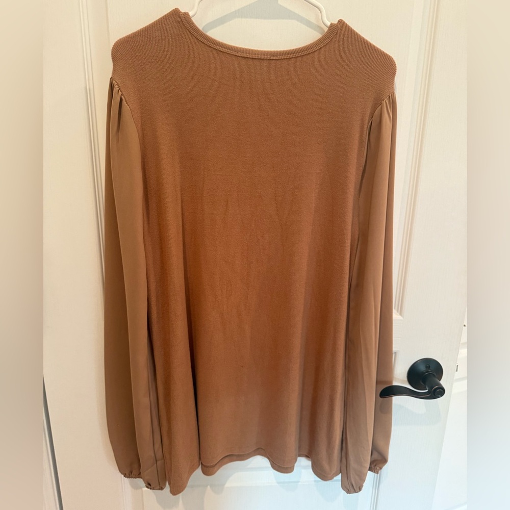 Elegant Camel Crew Neck Sweater - new with tags!! - Picture 2 of 4